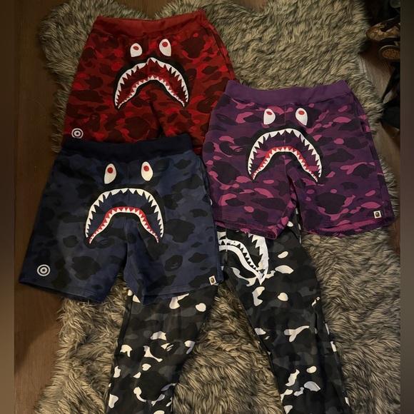 BAPE SWEAT SHORTS SWEATPANTS XL Fits M-XL - Picture 1 of 2